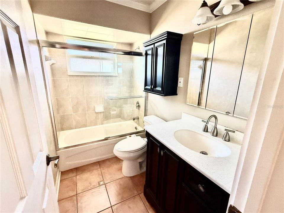 For Sale: $586,000 (3 beds, 2 baths, 1698 Square Feet)