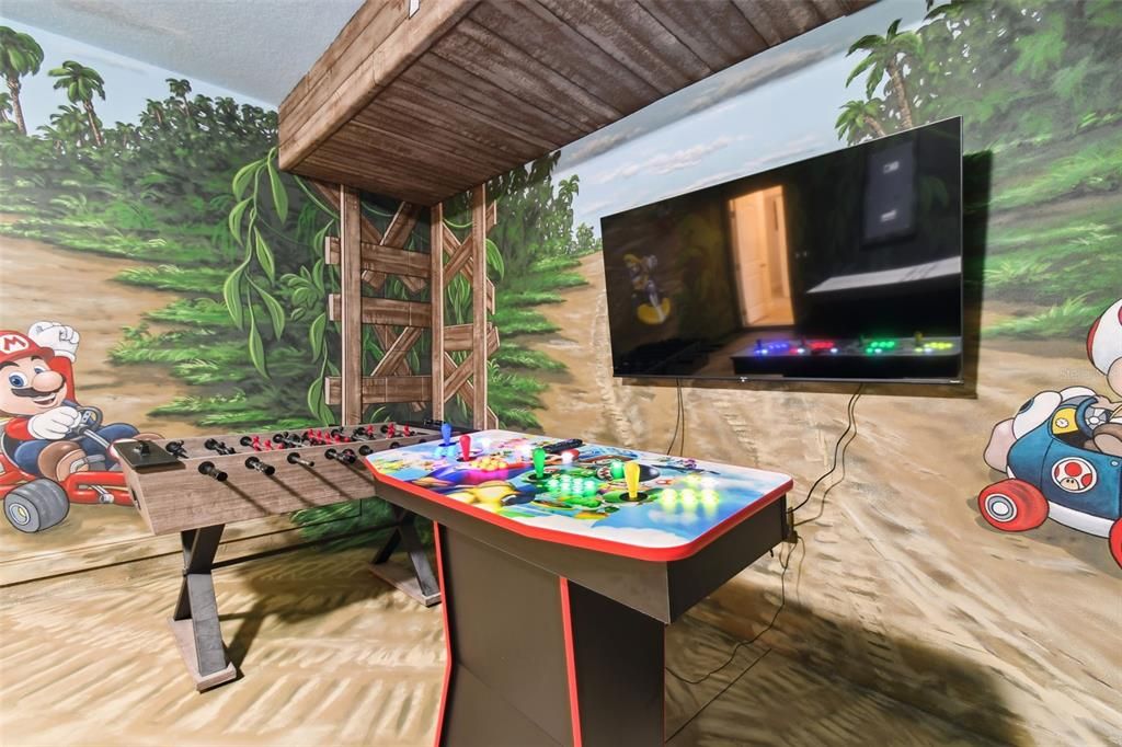 For Sale: $600,000 (5 beds, 4 baths, 2723 Square Feet)