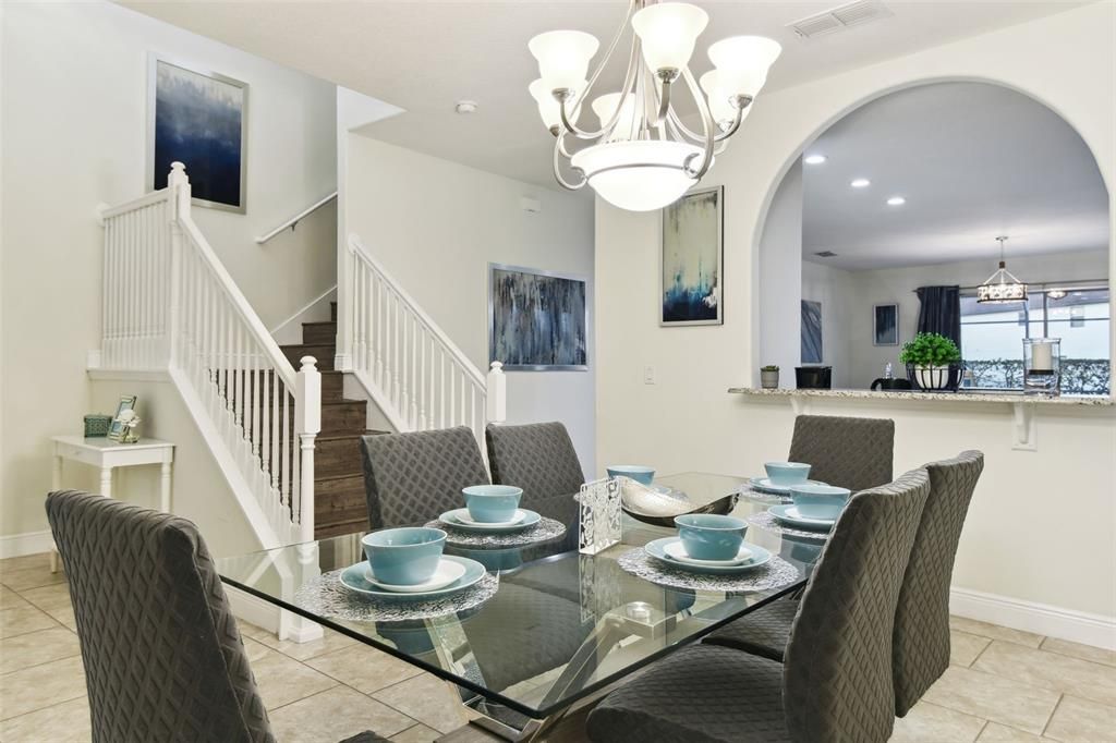 For Sale: $600,000 (5 beds, 4 baths, 2723 Square Feet)