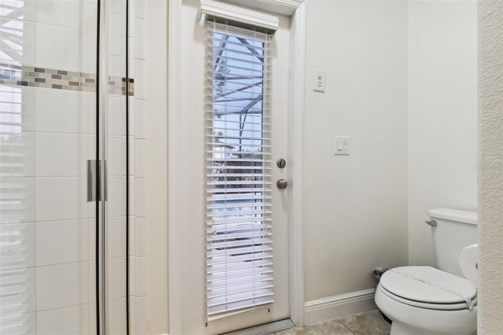 For Sale: $600,000 (5 beds, 4 baths, 2723 Square Feet)