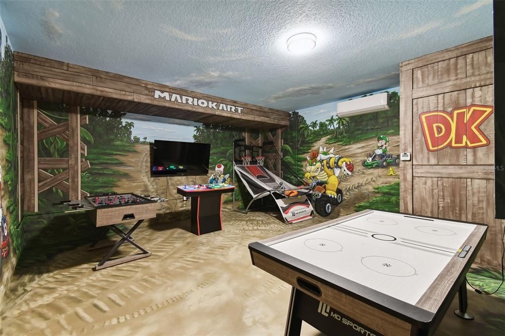 For Sale: $600,000 (5 beds, 4 baths, 2723 Square Feet)