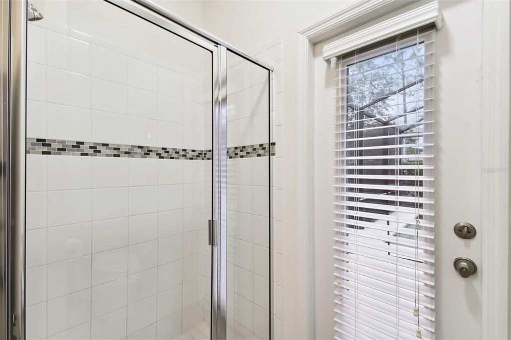 For Sale: $600,000 (5 beds, 4 baths, 2723 Square Feet)