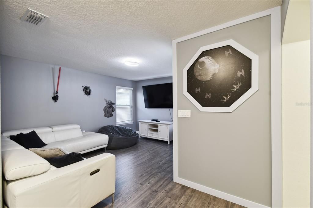 For Sale: $600,000 (5 beds, 4 baths, 2723 Square Feet)