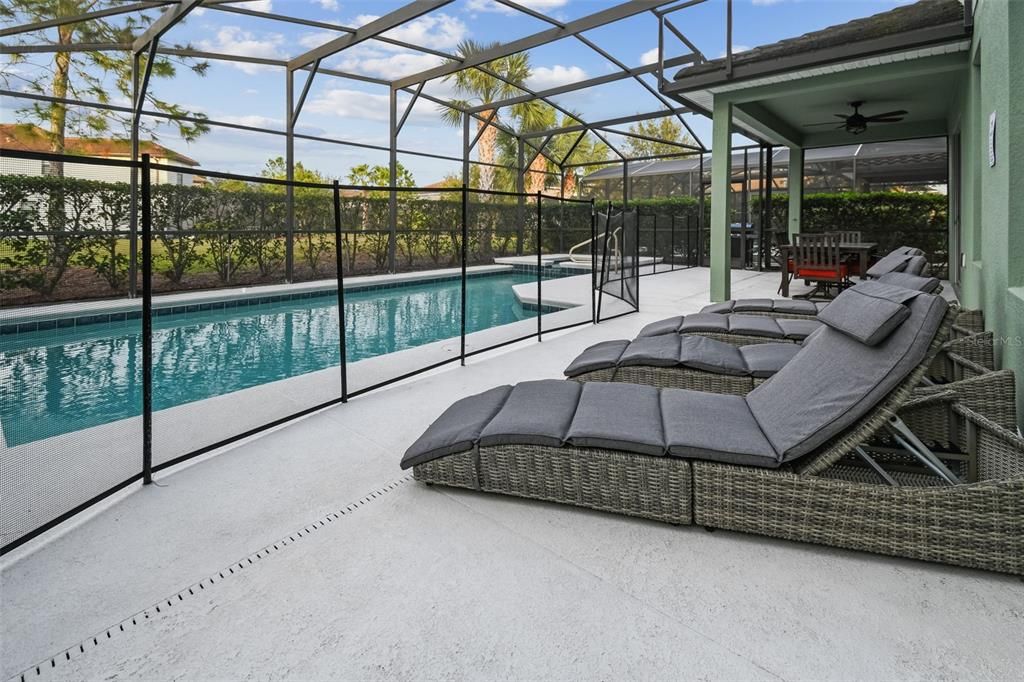 For Sale: $600,000 (5 beds, 4 baths, 2723 Square Feet)