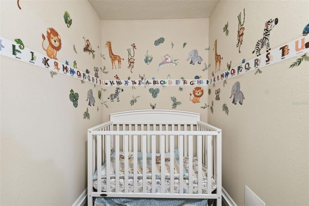 For Sale: $600,000 (5 beds, 4 baths, 2723 Square Feet)