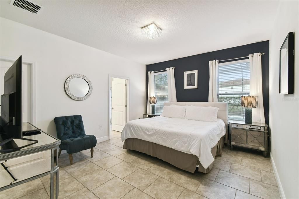 For Sale: $600,000 (5 beds, 4 baths, 2723 Square Feet)