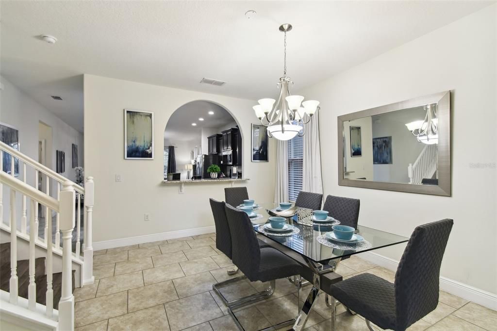 For Sale: $600,000 (5 beds, 4 baths, 2723 Square Feet)