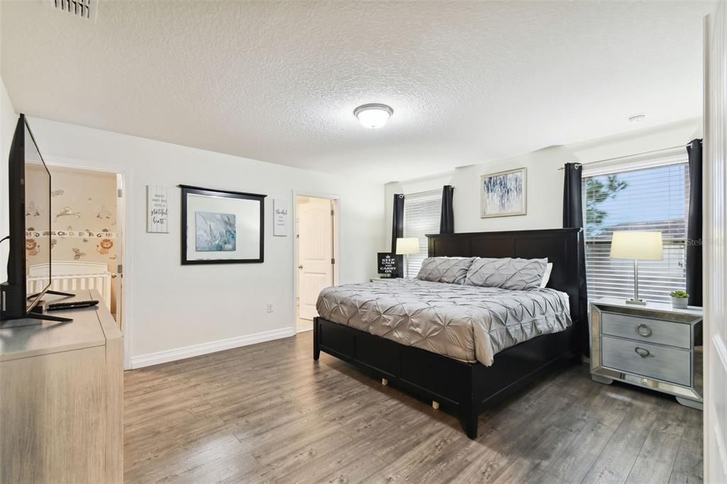 For Sale: $600,000 (5 beds, 4 baths, 2723 Square Feet)