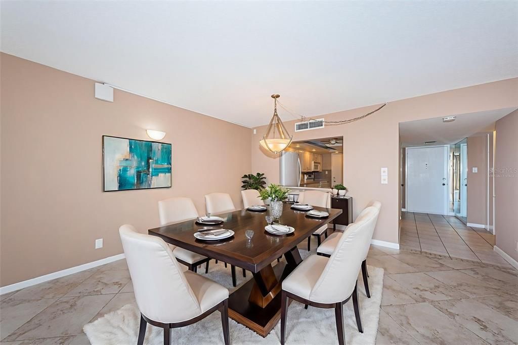 For Sale: $279,000 (2 beds, 2 baths, 1300 Square Feet)