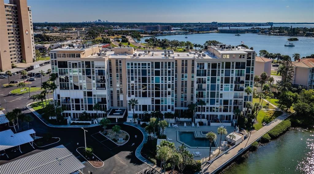 For Sale: $279,000 (2 beds, 2 baths, 1300 Square Feet)