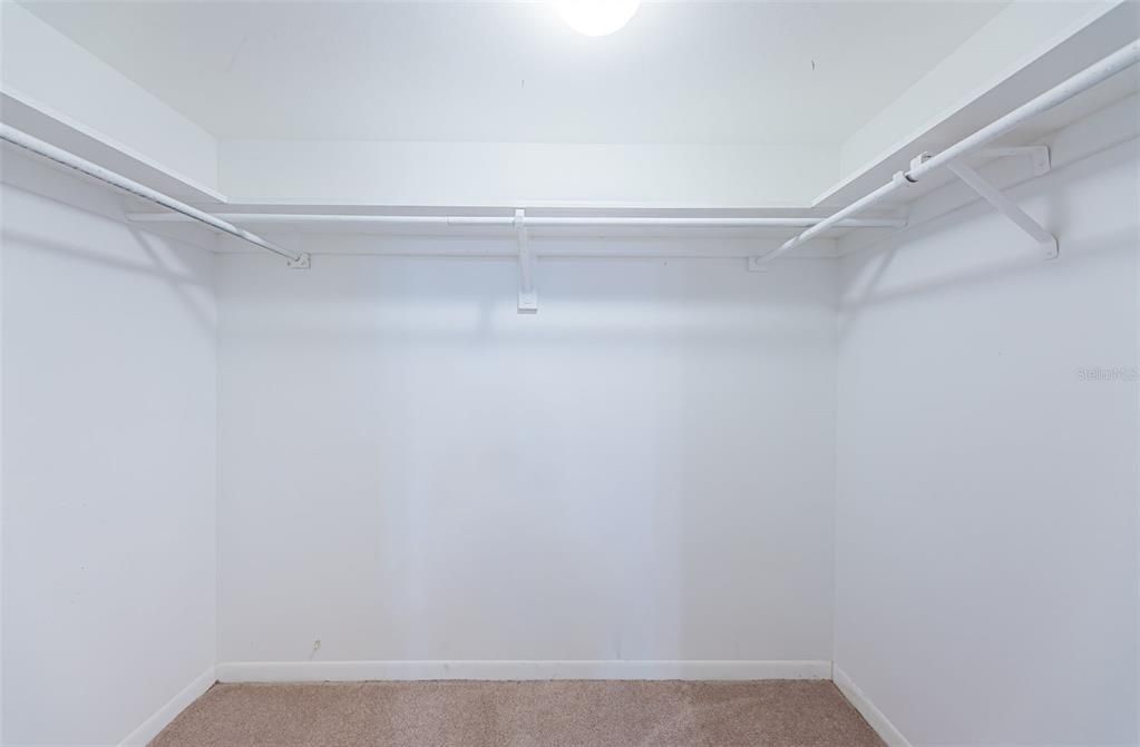 For Sale: $279,000 (2 beds, 2 baths, 1300 Square Feet)