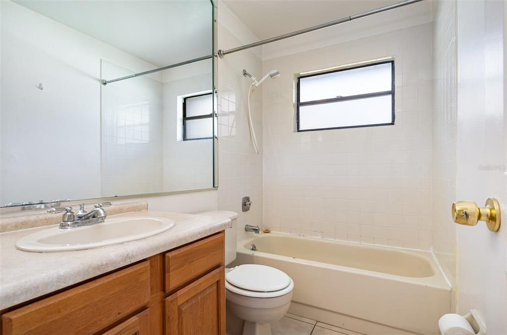 For Sale: $250,000 (3 beds, 2 baths, 1256 Square Feet)