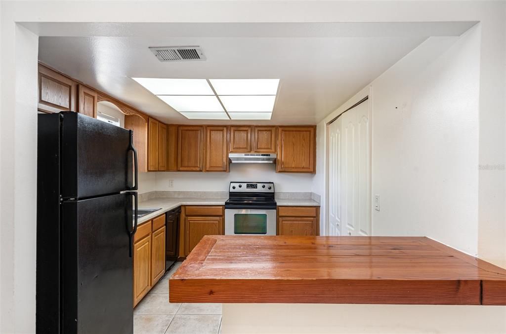 For Sale: $250,000 (3 beds, 2 baths, 1256 Square Feet)