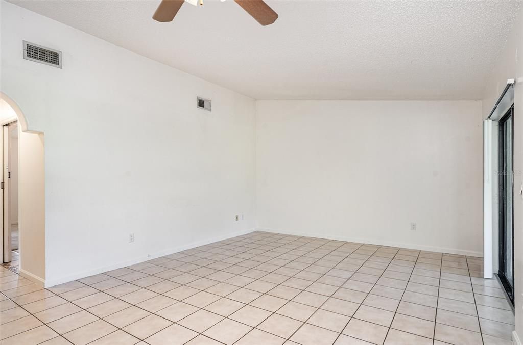 For Sale: $250,000 (3 beds, 2 baths, 1256 Square Feet)
