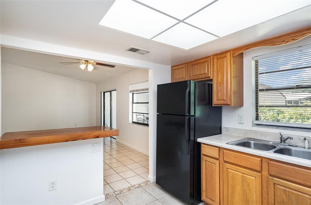 For Sale: $250,000 (3 beds, 2 baths, 1256 Square Feet)