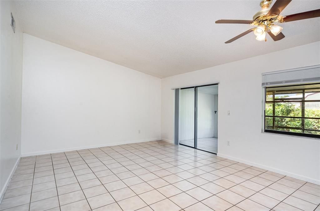 For Sale: $250,000 (3 beds, 2 baths, 1256 Square Feet)