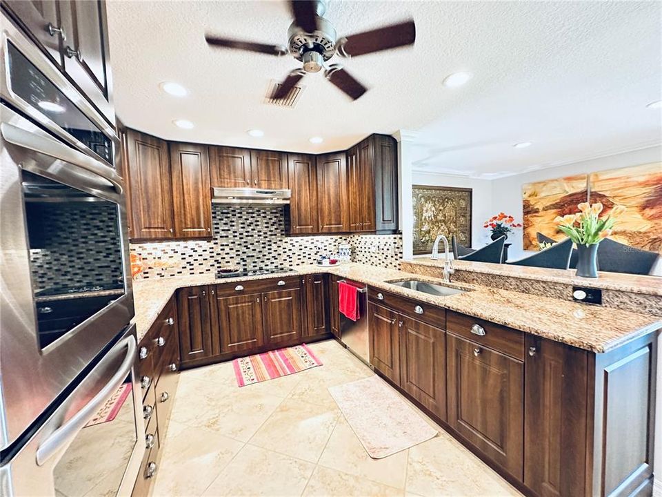 В аренду: $4,950 (2 спален, 2 ванн, 2200 Квадратных фут)