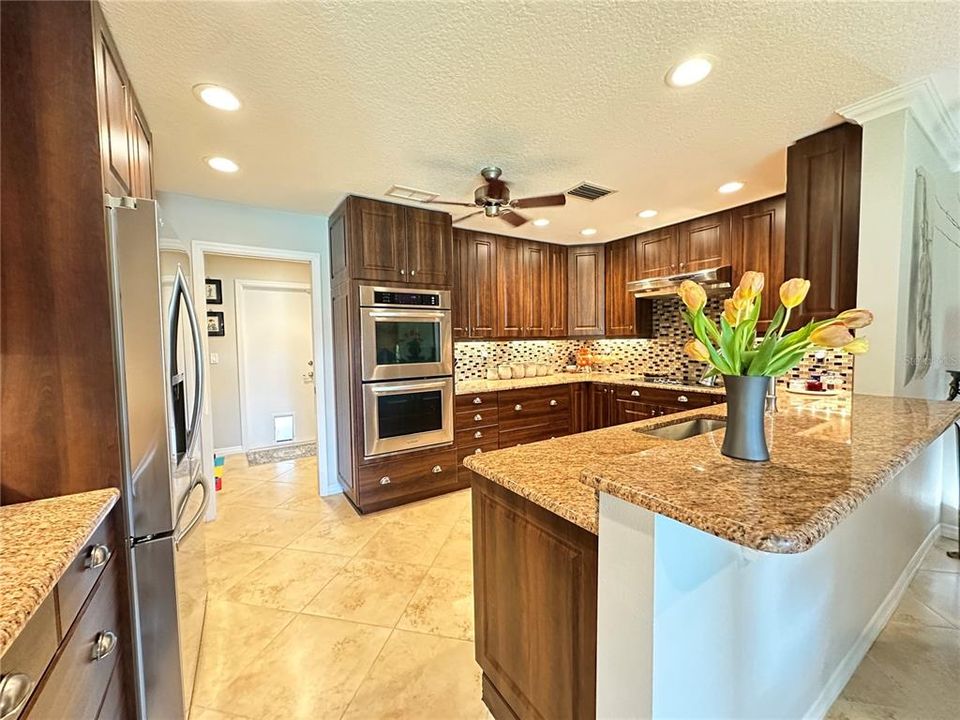 В аренду: $4,950 (2 спален, 2 ванн, 2200 Квадратных фут)