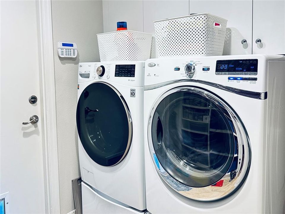 В аренду: $4,950 (2 спален, 2 ванн, 2200 Квадратных фут)