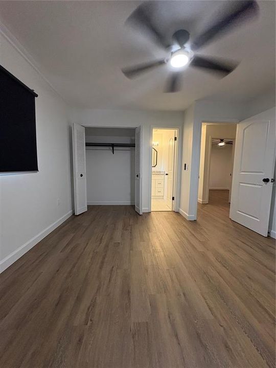 For Sale: $256,000 (3 beds, 2 baths, 1239 Square Feet)