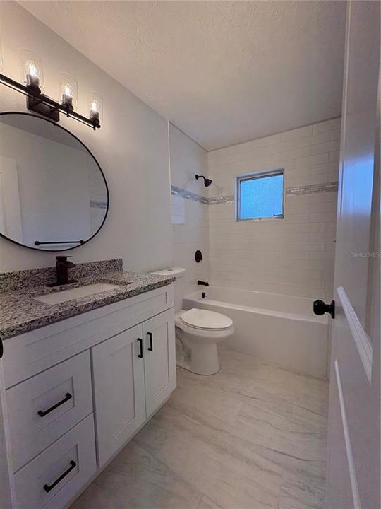 For Sale: $256,000 (3 beds, 2 baths, 1239 Square Feet)