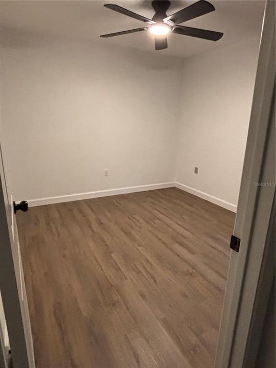 For Sale: $256,000 (3 beds, 2 baths, 1239 Square Feet)