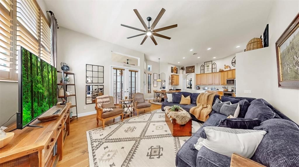 Под контрактом: $684,000 (5 спален, 3 ванн, 2861 Квадратных фут)