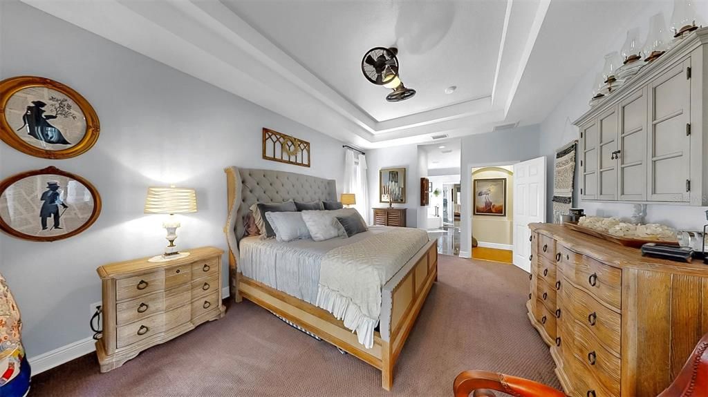 Под контрактом: $684,000 (5 спален, 3 ванн, 2861 Квадратных фут)