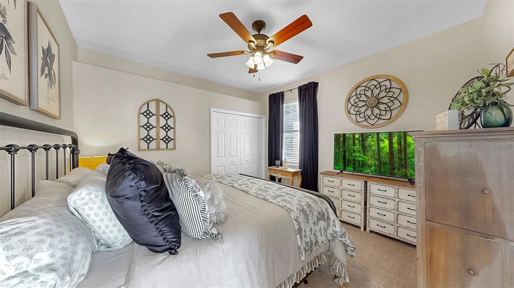 Под контрактом: $684,000 (5 спален, 3 ванн, 2861 Квадратных фут)