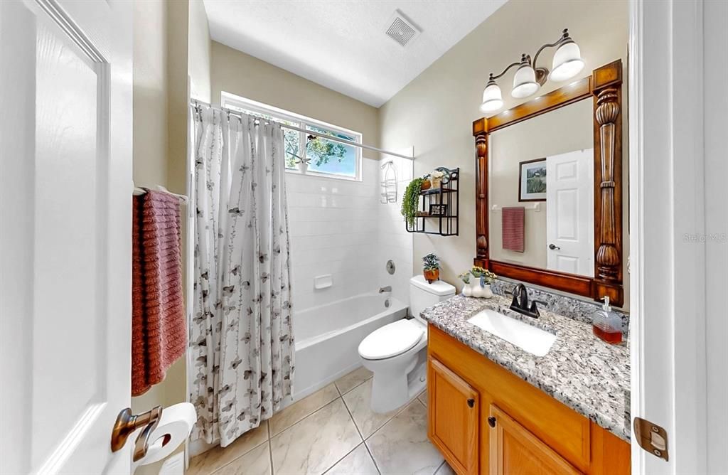 Под контрактом: $684,000 (5 спален, 3 ванн, 2861 Квадратных фут)