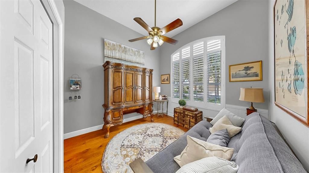 Под контрактом: $684,000 (5 спален, 3 ванн, 2861 Квадратных фут)