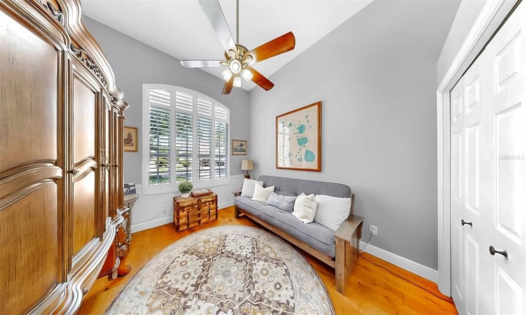 Под контрактом: $684,000 (5 спален, 3 ванн, 2861 Квадратных фут)