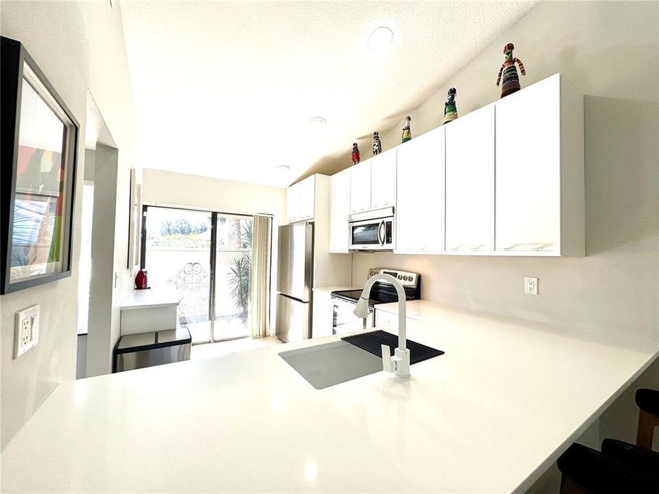 For Rent: $2,500 (2 beds, 2 baths, 1176 Square Feet)