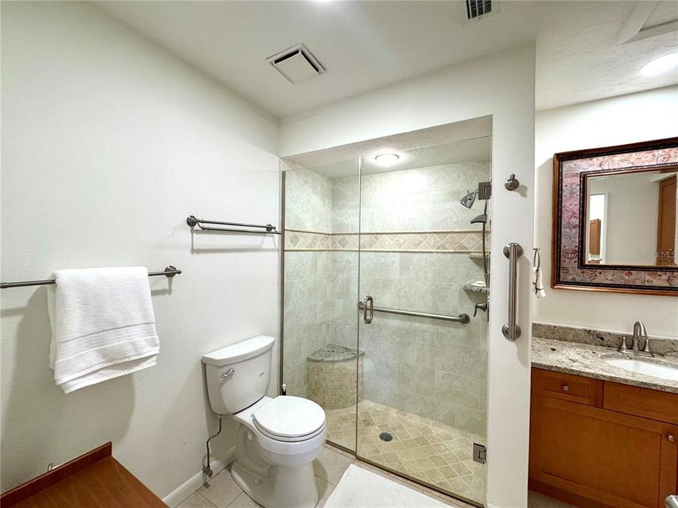 For Rent: $2,500 (2 beds, 2 baths, 1176 Square Feet)