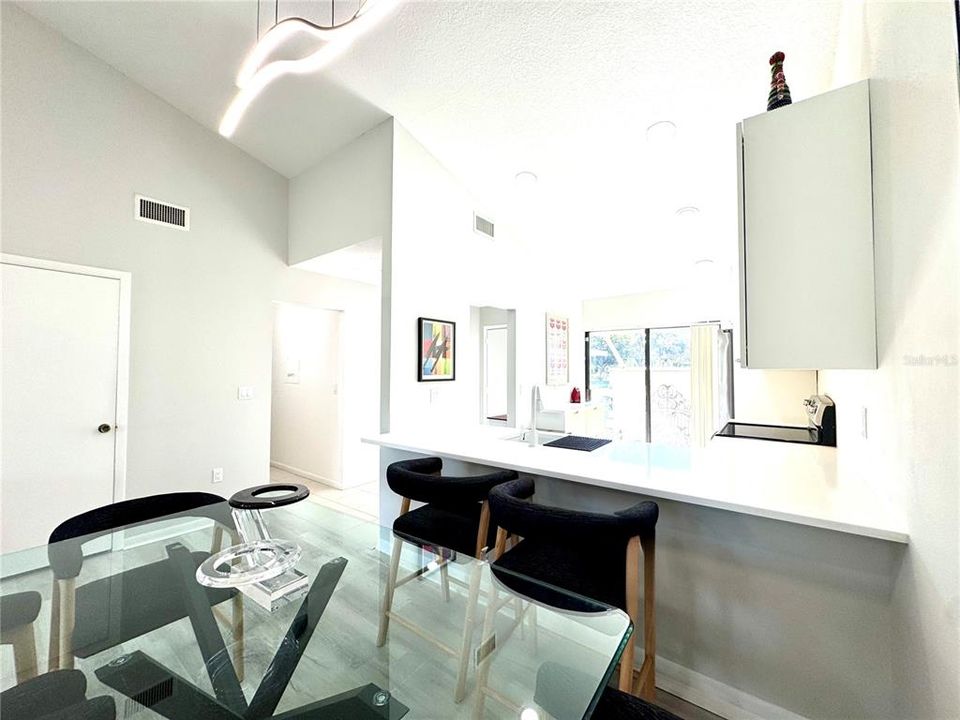 For Rent: $2,500 (2 beds, 2 baths, 1176 Square Feet)