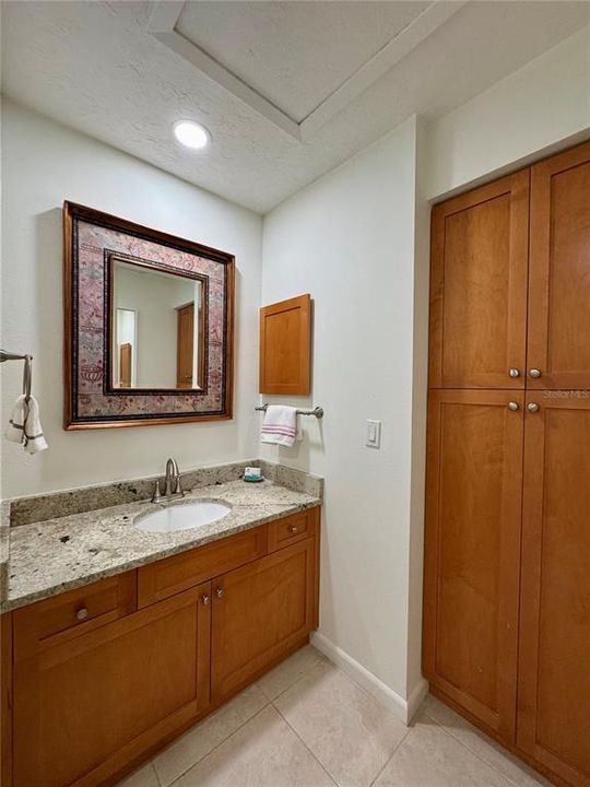 For Rent: $2,500 (2 beds, 2 baths, 1176 Square Feet)