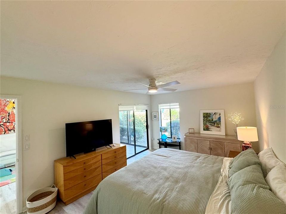 For Rent: $2,500 (2 beds, 2 baths, 1176 Square Feet)