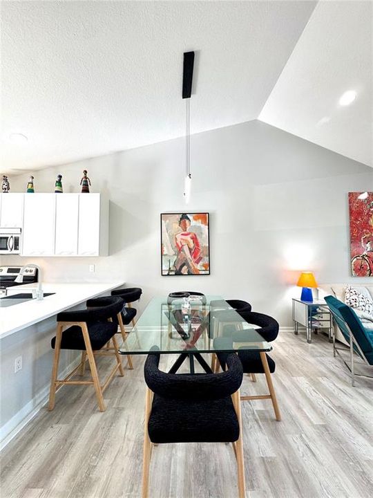 For Rent: $2,500 (2 beds, 2 baths, 1176 Square Feet)