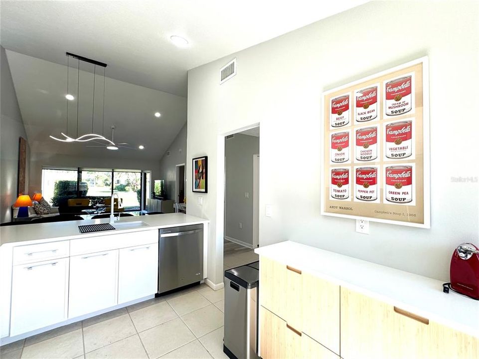 For Rent: $2,500 (2 beds, 2 baths, 1176 Square Feet)