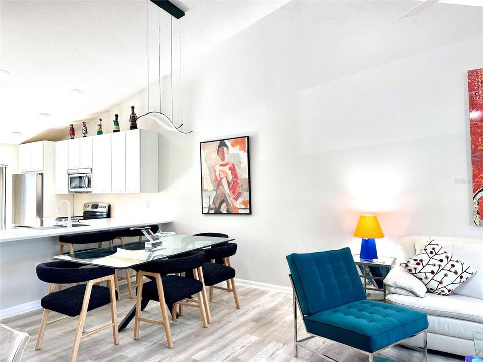 For Rent: $2,500 (2 beds, 2 baths, 1176 Square Feet)