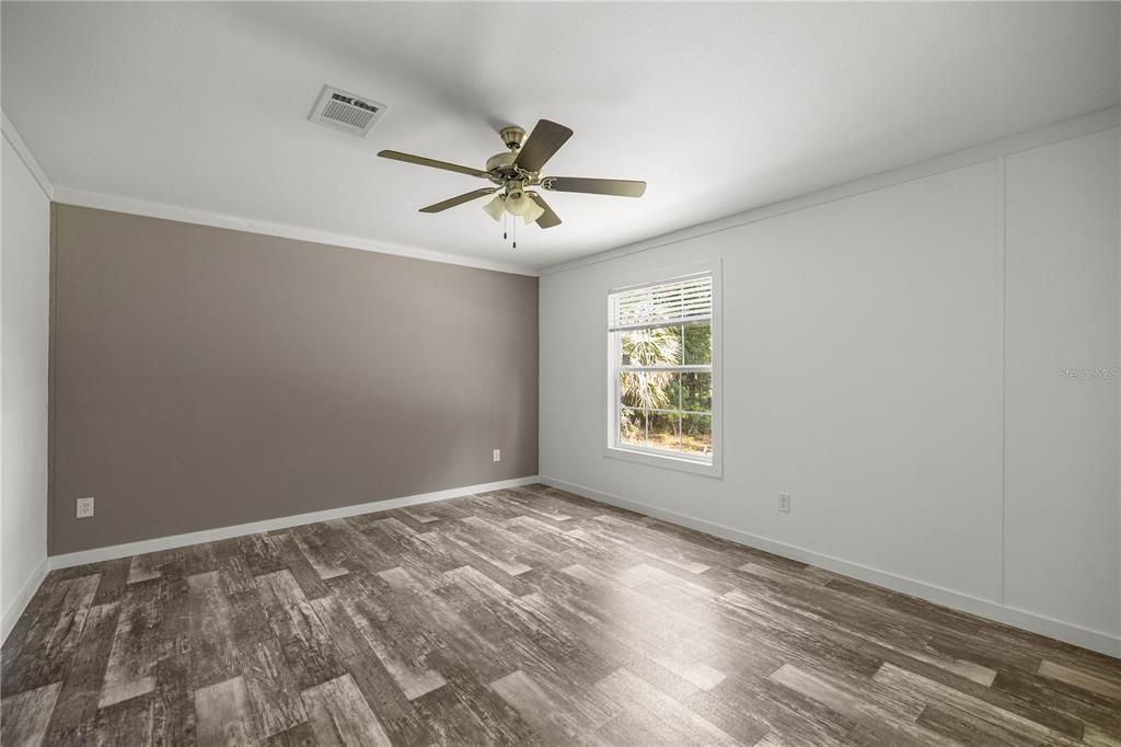 For Sale: $234,900 (3 beds, 2 baths, 1568 Square Feet)