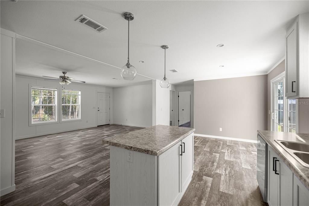 For Sale: $234,900 (3 beds, 2 baths, 1568 Square Feet)