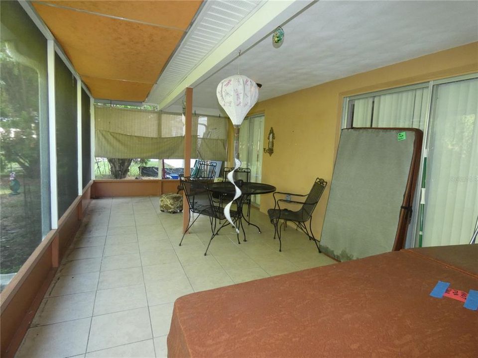 For Sale: $260,000 (2 beds, 2 baths, 1156 Square Feet)