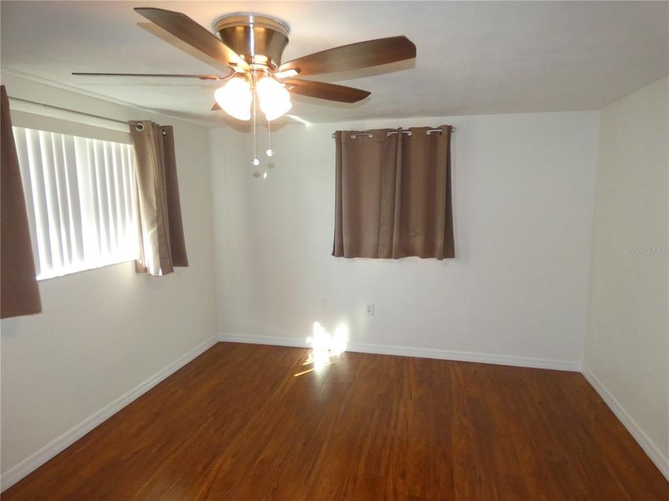 For Sale: $260,000 (2 beds, 2 baths, 1156 Square Feet)