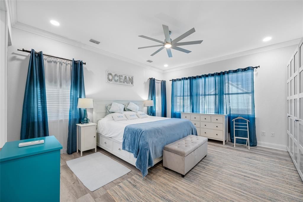 For Sale: $2,495,000 (4 beds, 4 baths, 3560 Square Feet)