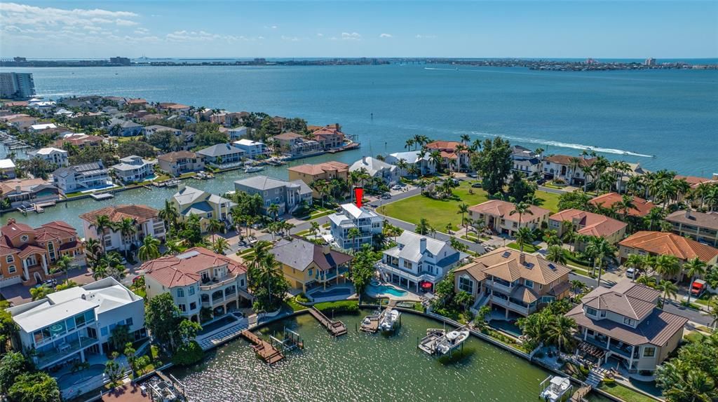 For Sale: $2,495,000 (4 beds, 4 baths, 3560 Square Feet)