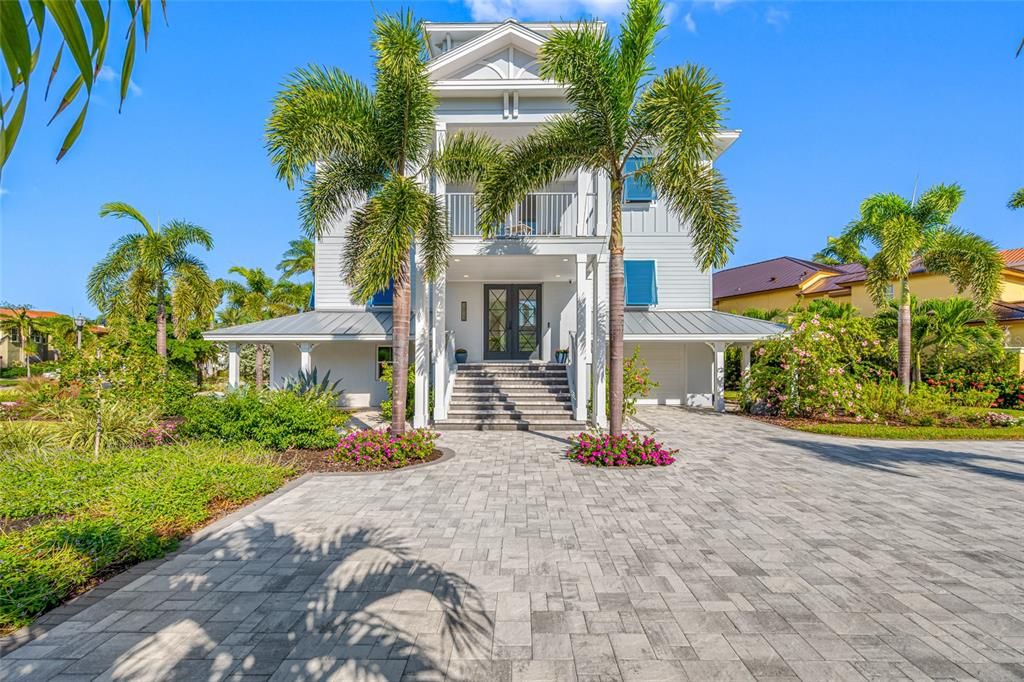 For Sale: $2,495,000 (4 beds, 4 baths, 3560 Square Feet)