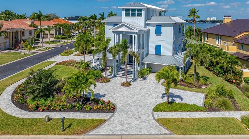 For Sale: $2,495,000 (4 beds, 4 baths, 3560 Square Feet)