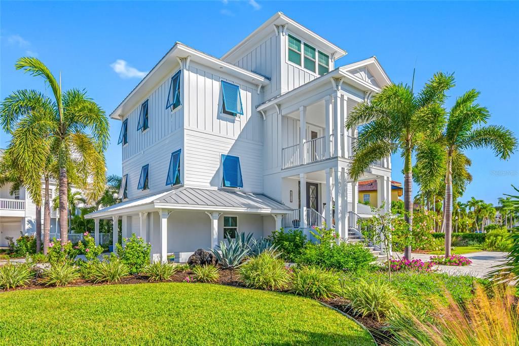 For Sale: $2,495,000 (4 beds, 4 baths, 3560 Square Feet)