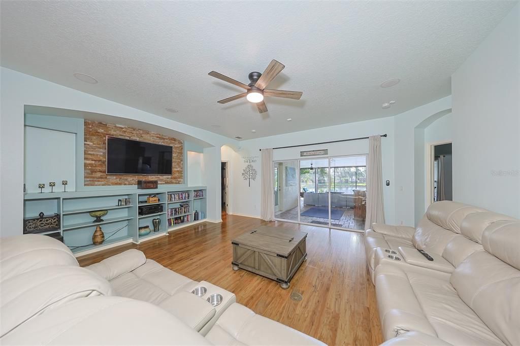 待售: $464,990 (4 贝兹, 3 浴室, 2638 平方英尺)